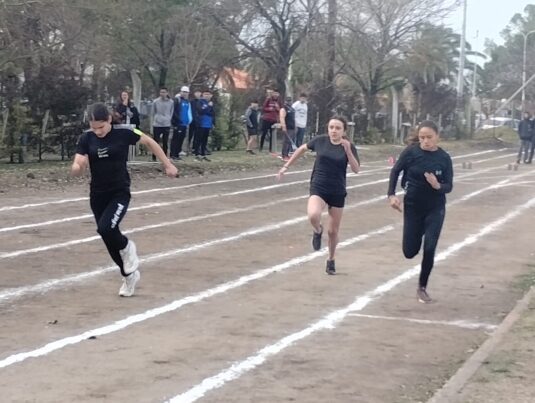 Tres oroverdenses clasificados para competir en la Zona I de los Juegos Entrerrianos Juveniles de atletismo