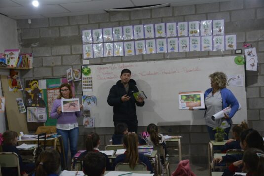 Charlas en escuelas de la localidad para la prevención del Dengue