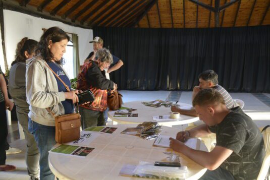 El Municipio entregó más de 200 kits de semillas para esta estación del año