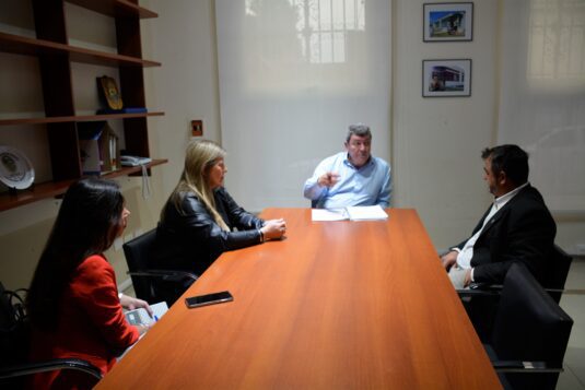 Reunión del intendente César Clement con el titular de IAPV, Manuel Schönhals