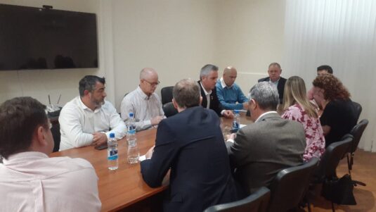 El intendente César Clement participó de una reunión de intendentes vecinalistas por el presupuesto provincial