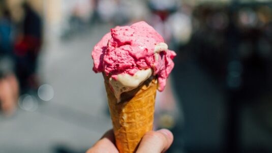 Recomendaciones sobre la compra y consumo de helados en lugares no habilitados