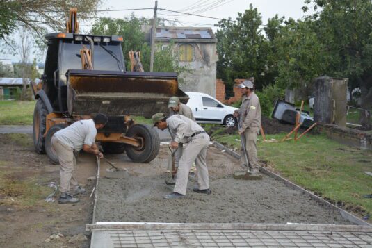 Continúa la construcción de la rampa en barrio San Martín