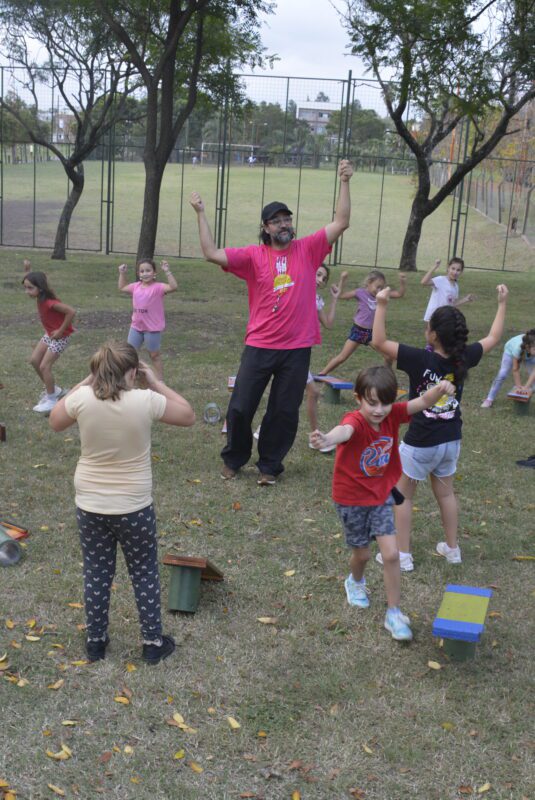 La creatividad y destreza florecen en el Taller de Teatro y Circo