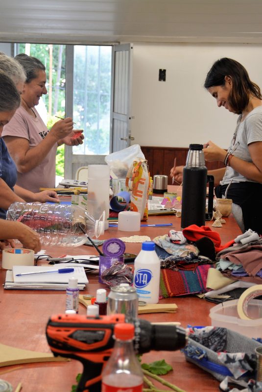 Taller de Reciclado y diseño: creatividad amigable con el ambiente
