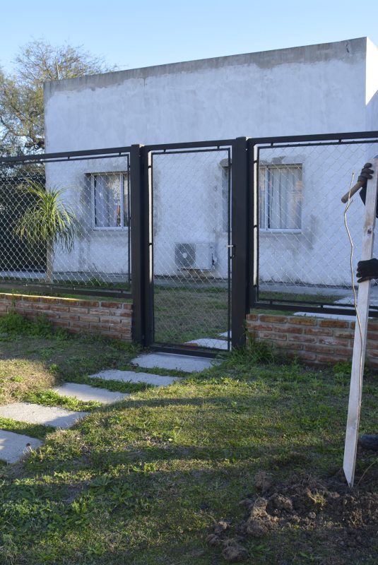 Comenzó la plantación de los árboles solicitados por los vecinos al área de Arbolado