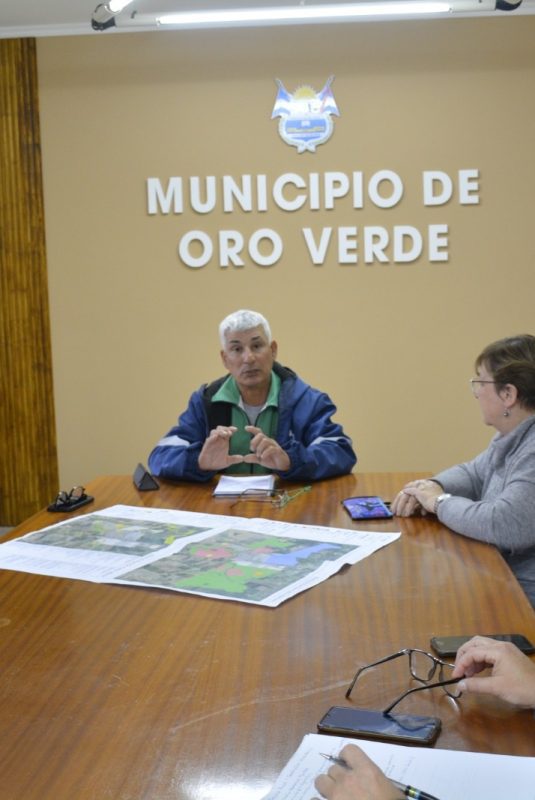 Funcionarios municipales recibieron al coordinador de Microrregiones de Turismo