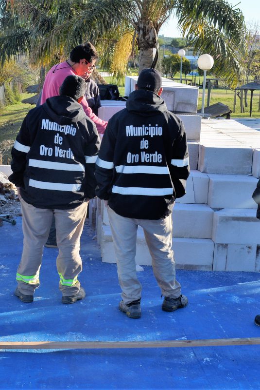 El Municipio retoma la obra del Alojamiento Social y Deportivo en el Complejo de Piletas municipal y capacitó a los trabajadores