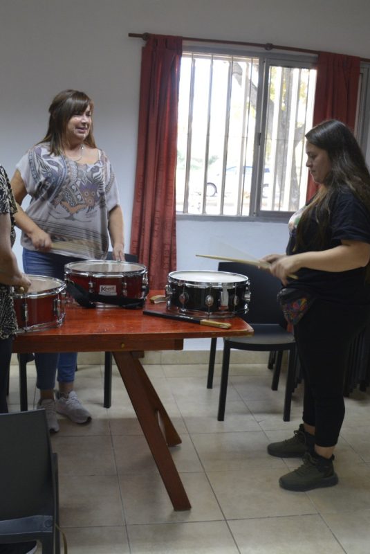 Taller de batucada: un espacio de ritmo y expresión