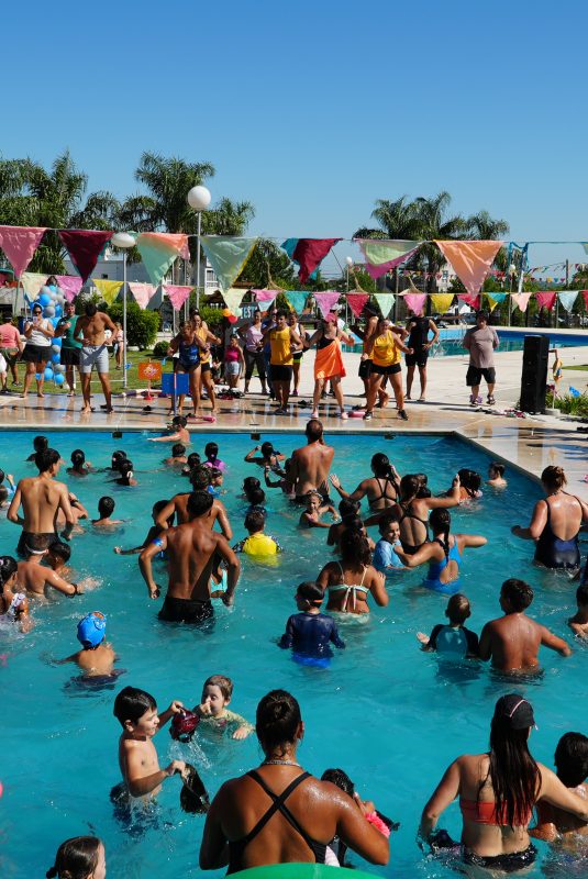 La Colonia municipal de Oro Verde cerró sus actividades con la Fiesta del Agua