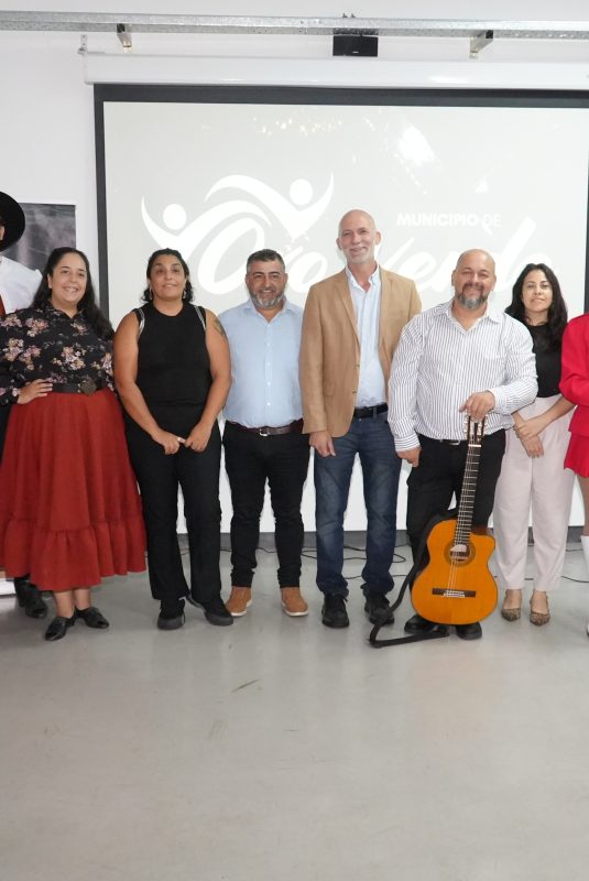 Presentación en conferencia de prensa de Oro Verde Canta y Baila