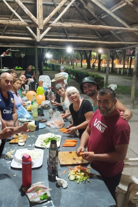 Campamento de adultos mayores en Cerrito