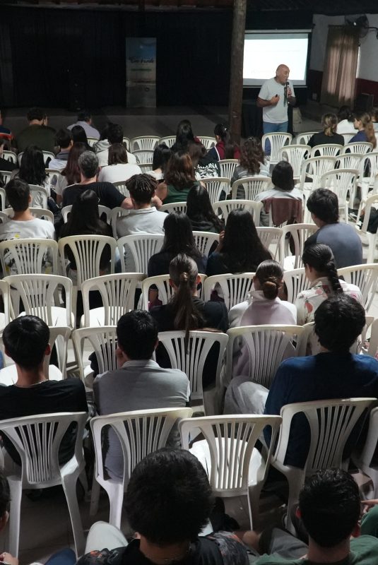 Charla para adolescentes sobre educación emocional