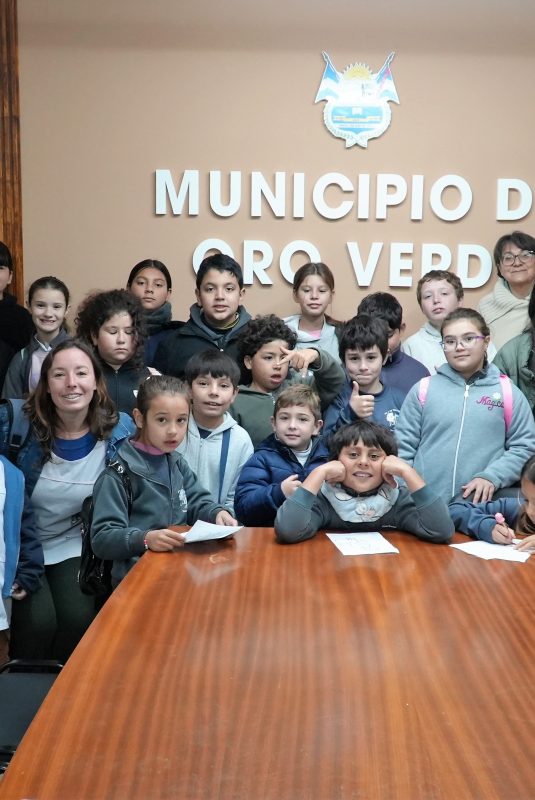 El Municipio recibió la visita de estudiantes de la Escuela Francisco Arias de Montiel de Tezanos Pinto