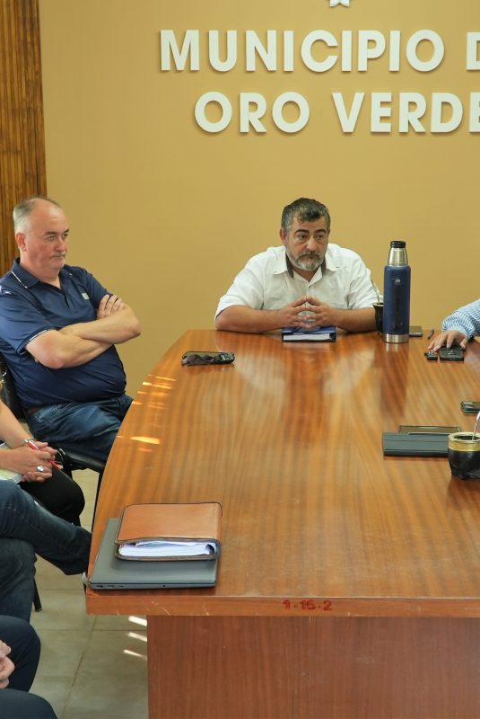 Rechazo al proyecto del Parque Ambiental: Oro Verde convocó a los intendentes del área Metropolitana para comunicarles su postura