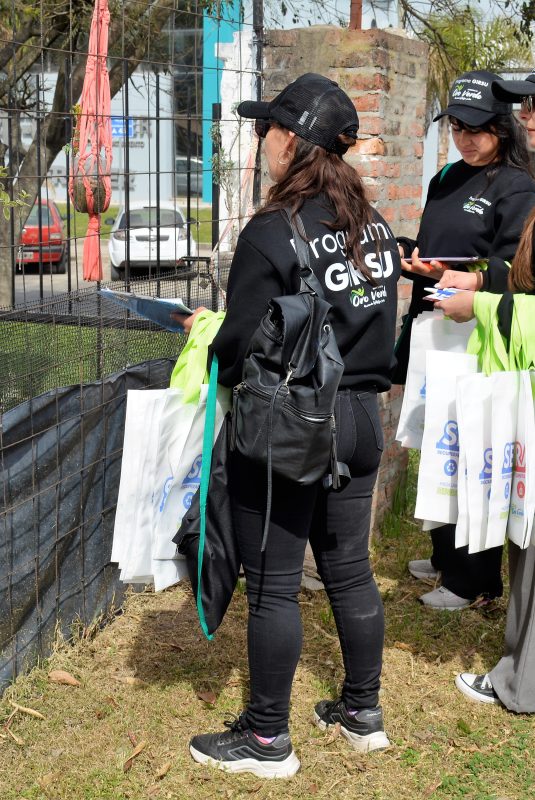 El programa GIRSU comenzó una campaña informativa acerca de la separación en origen casa por casa