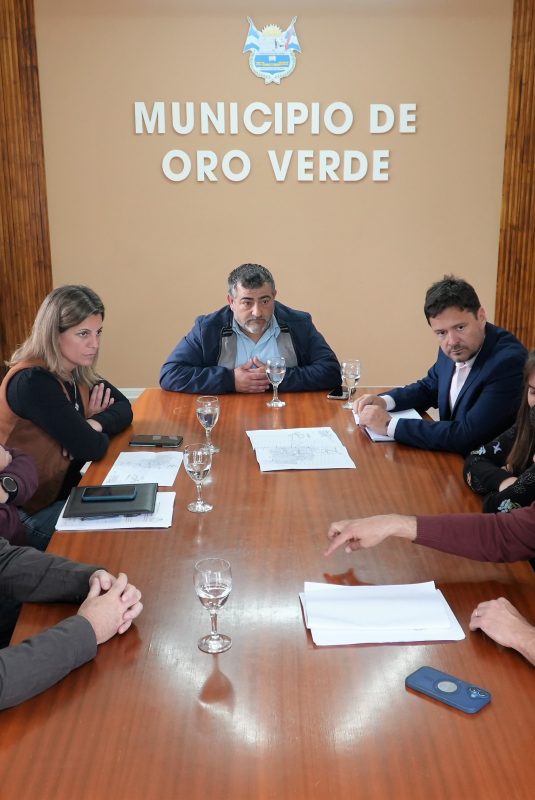 Acueducto: se reunieron intendentes del área Metropolitana y funcionarios de la Provincia