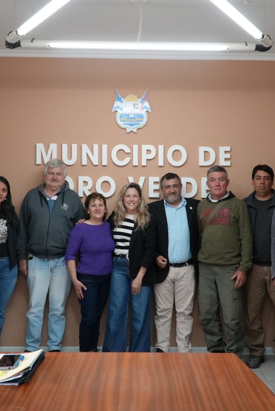 Entrega de microcréditos a pequeños emprendedores